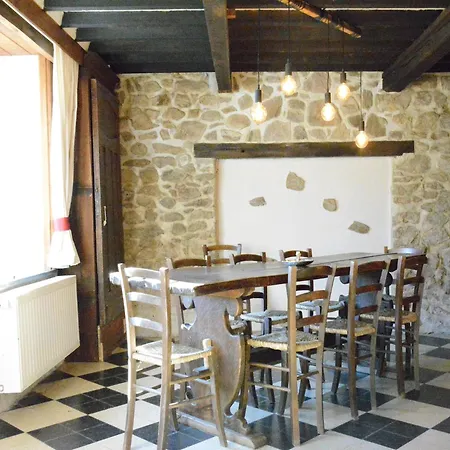 In Viroinval With Sauna 펜션 Regniessart