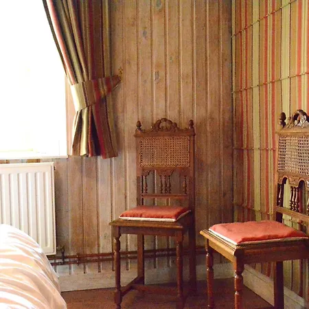 In Viroinval With Sauna 펜션 *
